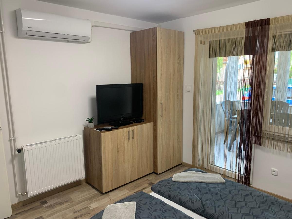 Komo Apartment Buk Bagian luar foto