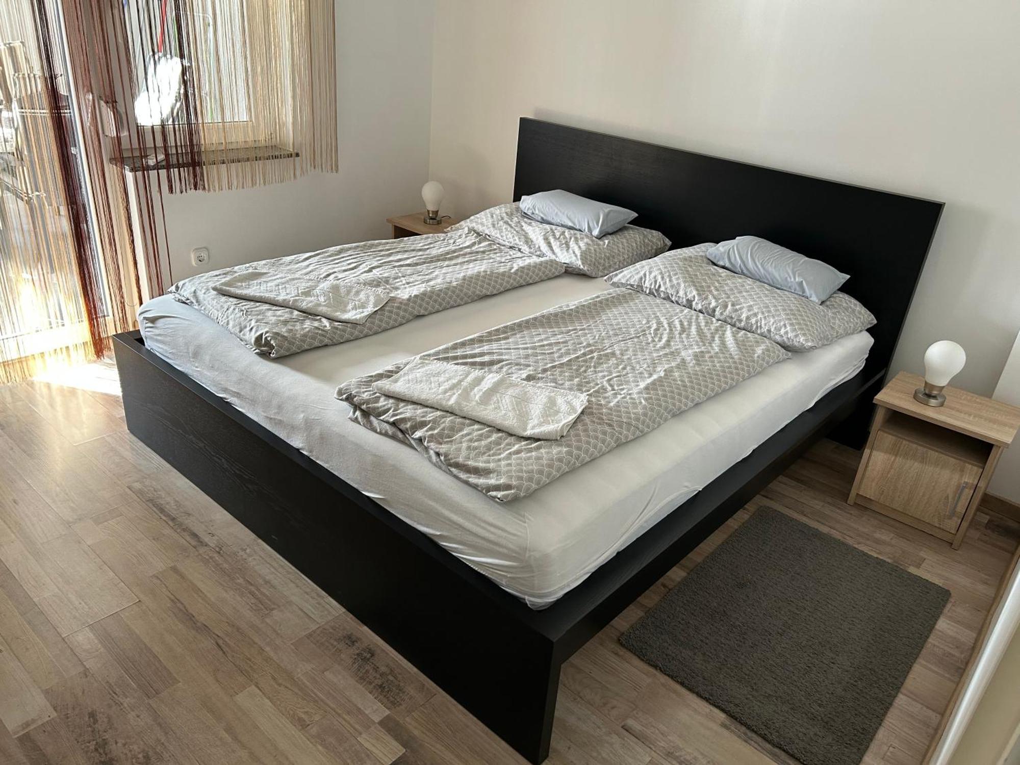 Komo Apartment Buk Bagian luar foto