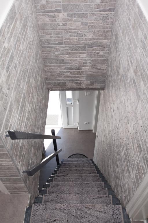 Komo Apartment Buk Bagian luar foto