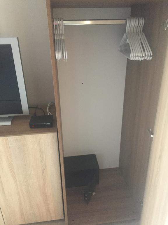 Komo Apartment Buk Bagian luar foto